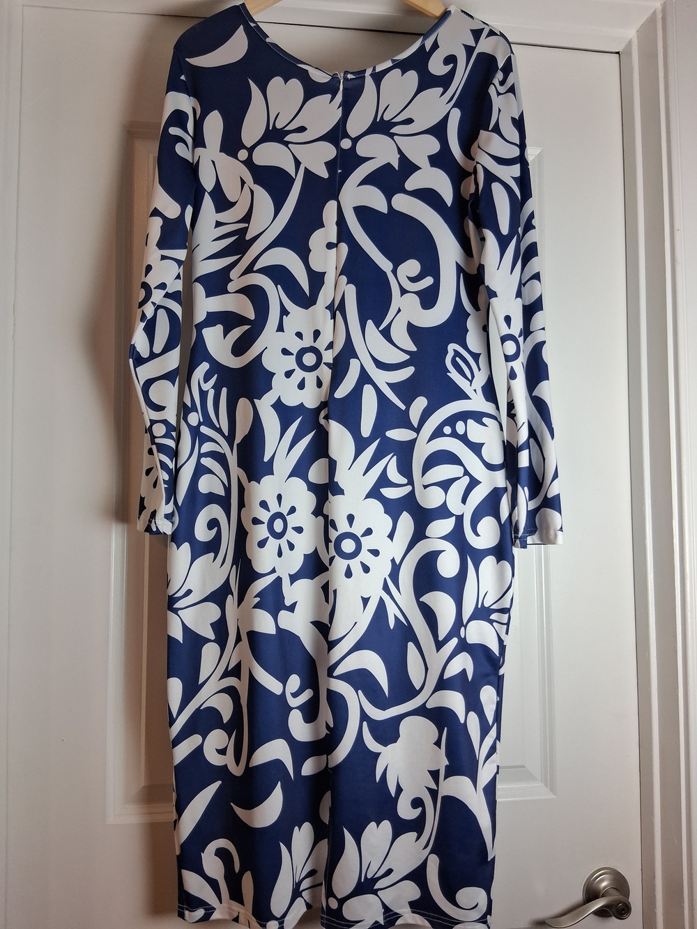 Women Blue and White Floral Long Sleeve Dress